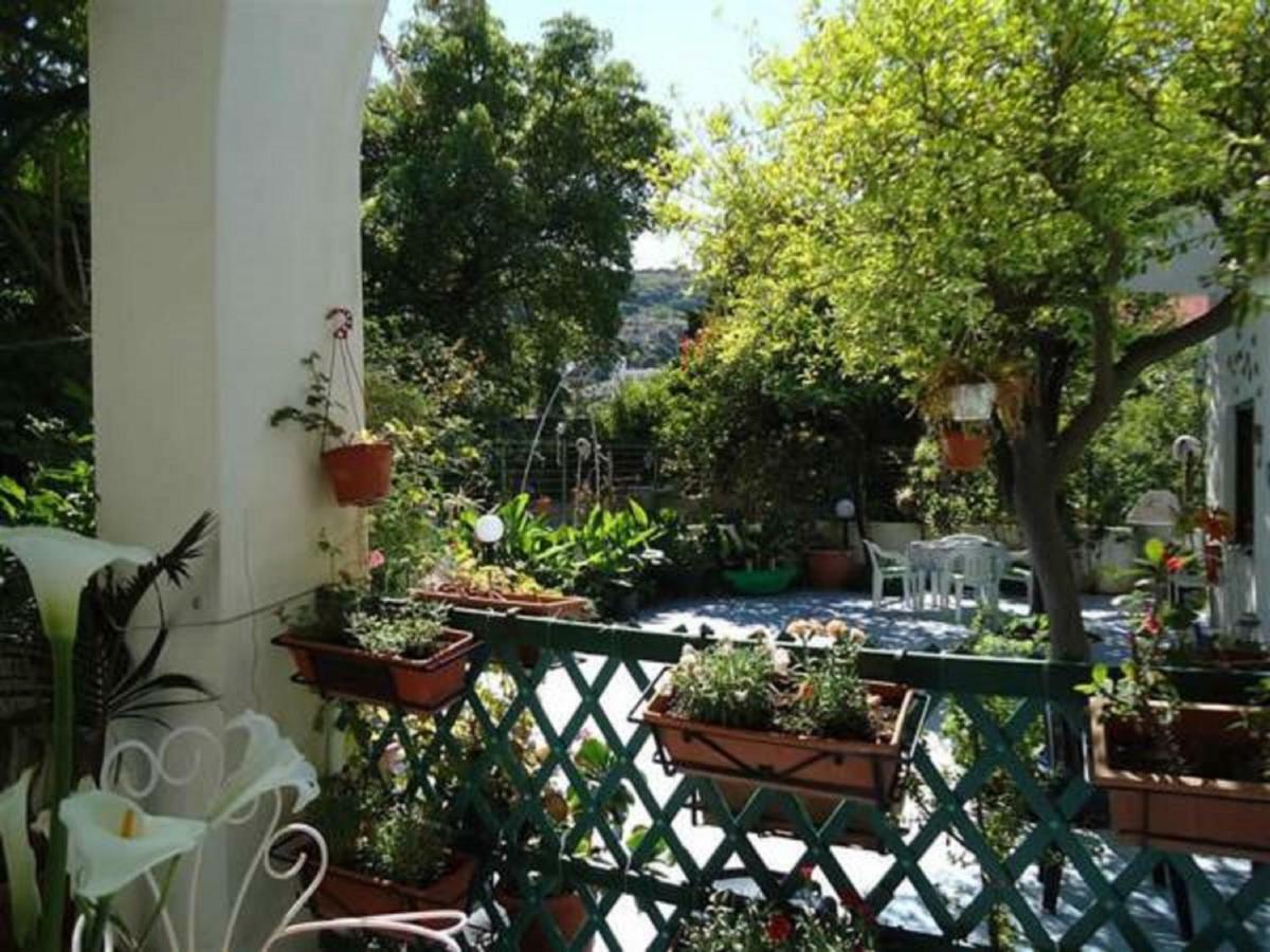 B&B Albatros Lipari  Exteriör bild